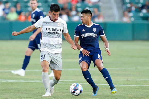 Sacramento Republic FC keeps possession vs. Fresno FC