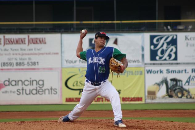 Lexington Legends pitcher Andres Sotillet prepares to throw