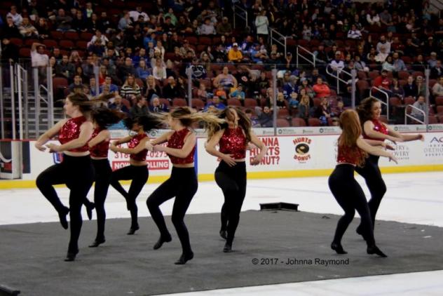 Wichita Thunder cheer team