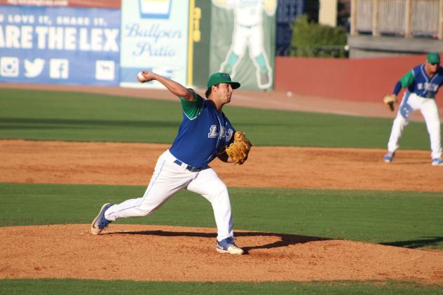 Andres Sotillet pitching for the Lexington Legends