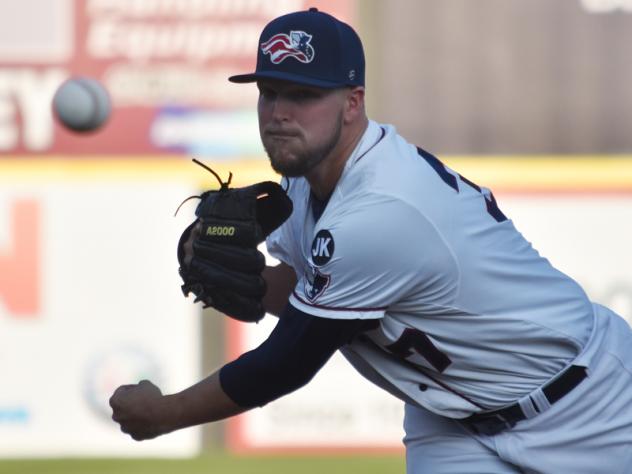 Somerset Patriots pitcher Rick Teasley