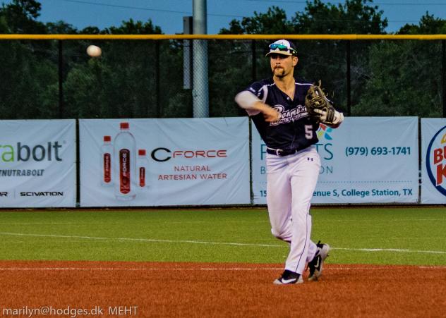 Brazos Valley Bombers infielder Zach Iverson