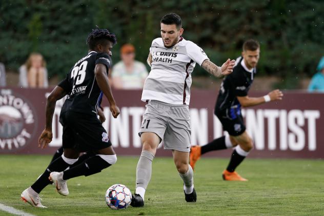 Sacramento Republic FC defender Emrah Klimenta vs. Colorado Springs Switchbacks FC