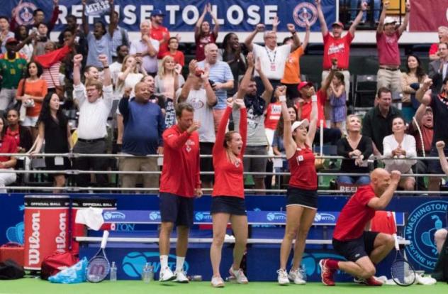 A competitive fifth set brought the Washington Kastles bench to its feet