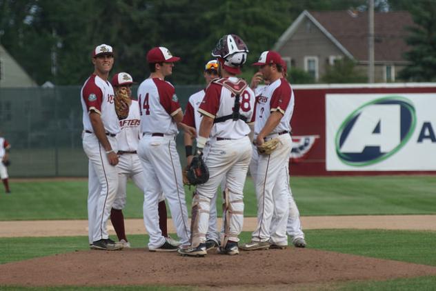 Wisconsin Rapids Rafters conference on the mound