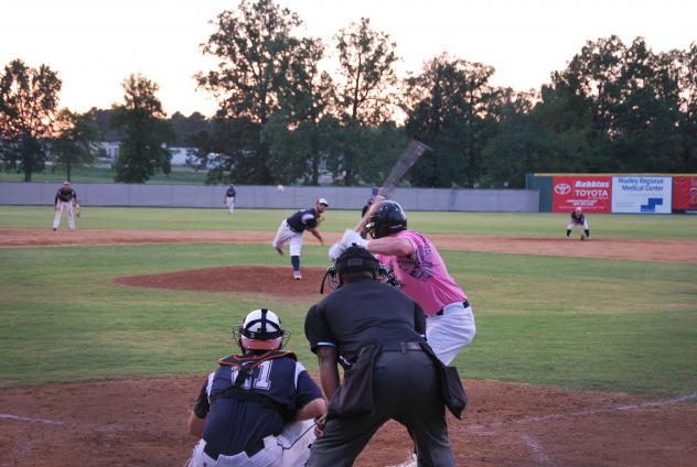 Texarkana Twins vs. the Texas Marshals