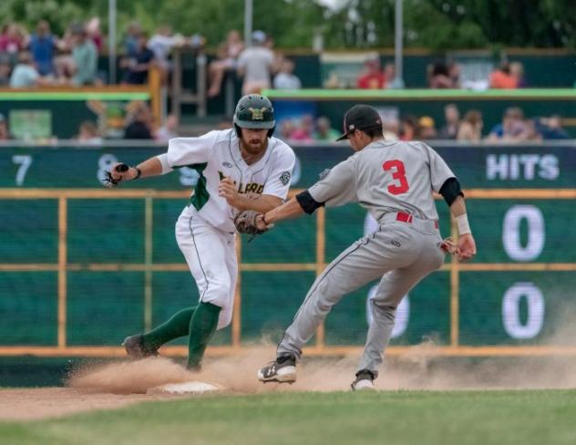 Madison Mallards vs. the Lakeshore Chinooks