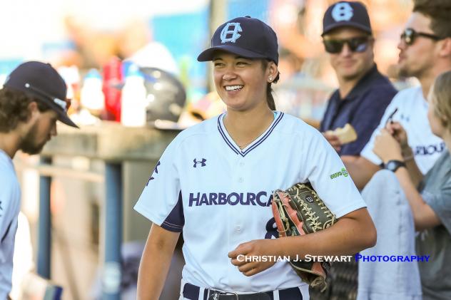 Victoria HarbourCats pitcher Claire Eccles