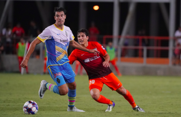 Las Vegas Lights FC's Rodrigo Inigo works the midfield at Rio Grande Valley FC
