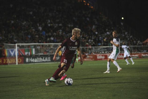 Sacramento Republic FC midfielder Villyan Bijev controls the ball vs. OKC Energy FC