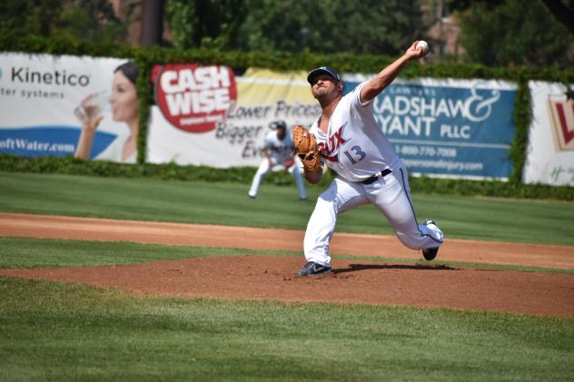 St. Cloud Rox pitcher Kenny Saenz