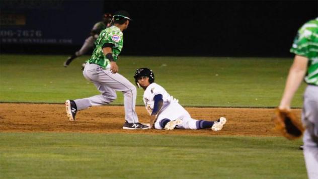 Tri-City Dust Devils vs. the Eugene Emeralds