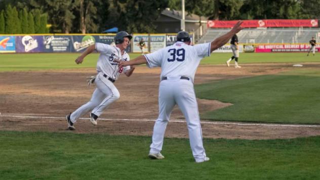 Walla Walla Sweets dig for home