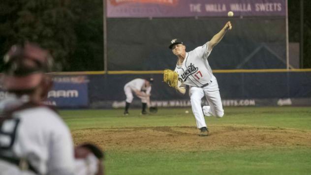 Walla Walla Sweets pitcher Brayde Hirai