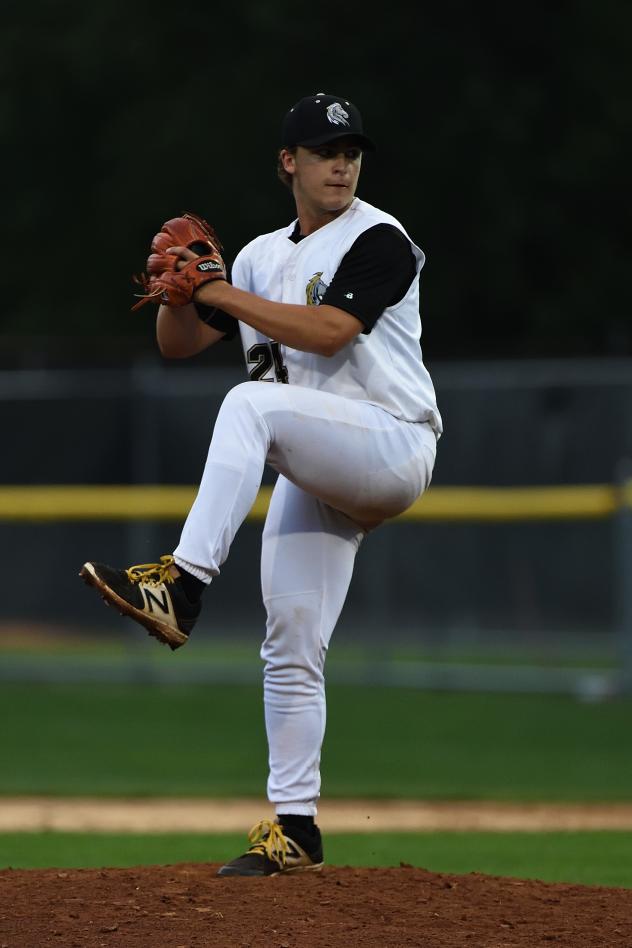 Saugerties Stallions pitcher Avery Short