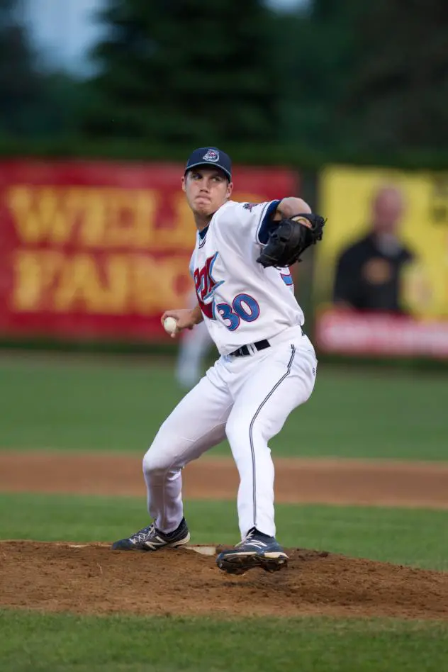 Former St. Cloud Rox pitcher Alex McRae