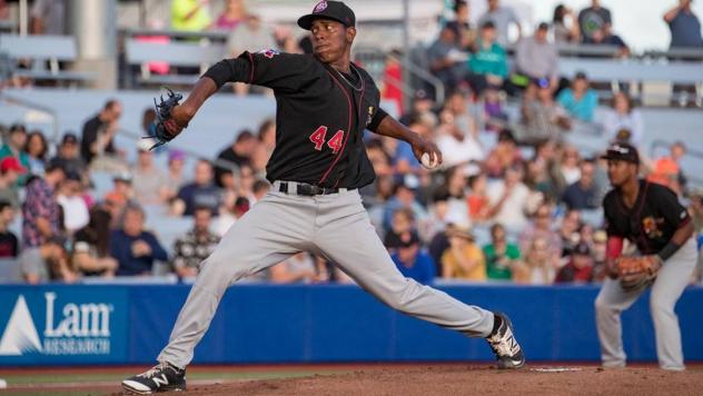 Vancouver Canadians pitcher Randy Pondler