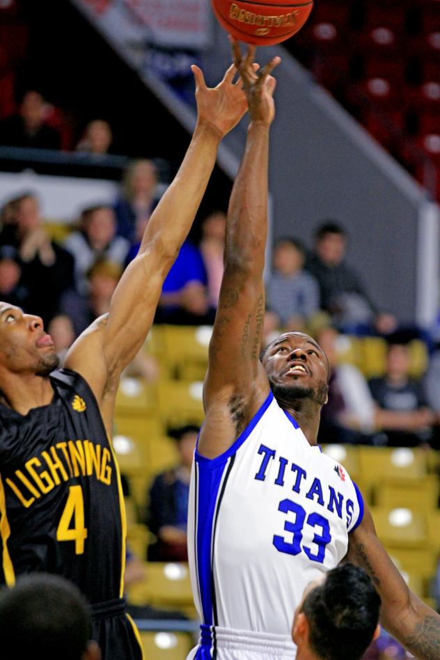 Flenard Whitfield of the KW Titans vs. the London Lightning