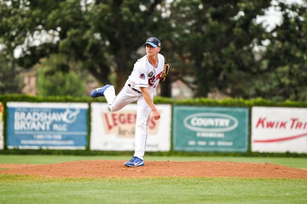 St. Cloud Rox pitcher Evan Johnson