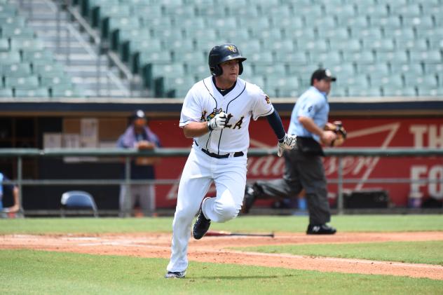 New Orleans Baby Cakes outfielder Austin Dean