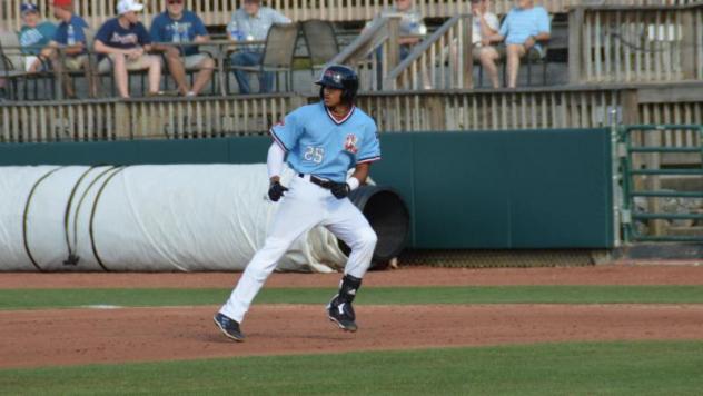 Hickory Crawdads center fielder Bubba Thompson