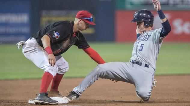 Vancouver Canadians attempt to get the out at second vs. the Tri-City Dust Devils