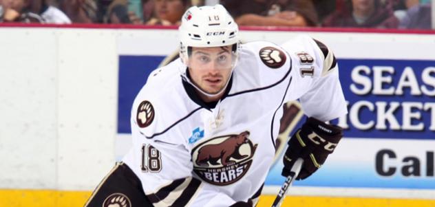 Forward Wayne Simpson with the Hershey Bears