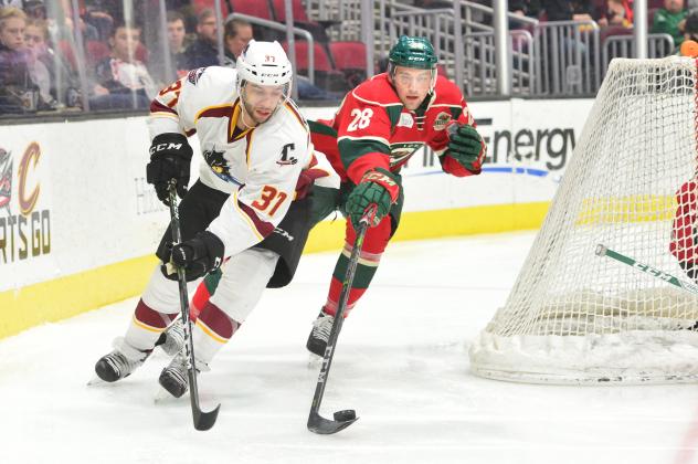 Forward Joe Pendenza with the Cleveland Monsters