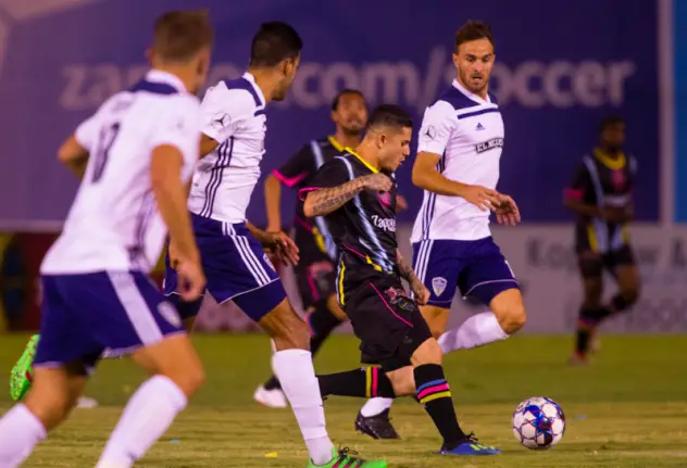 Las Vegas Lights FC forward Raul Mendiola vs. Fresno FC