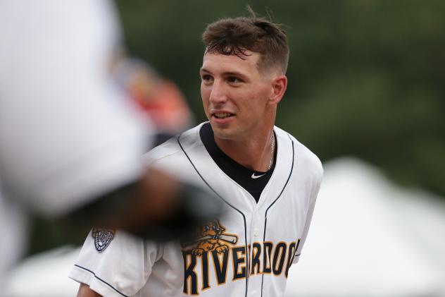 Charleston RiverDogs third baseman Chris Hess