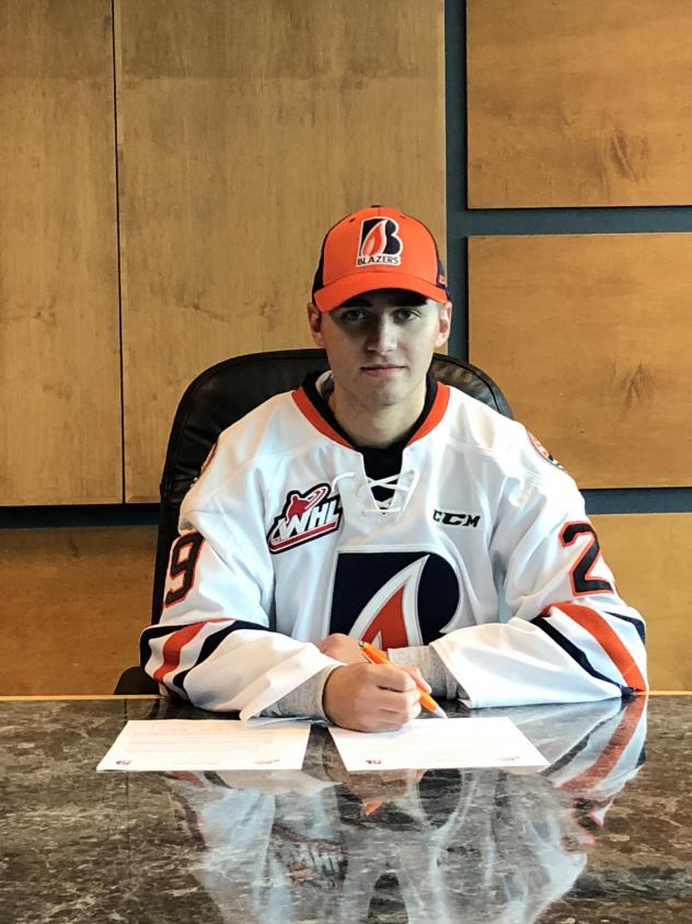 Kamloops Blazers sign Forward Jerzy Orchard