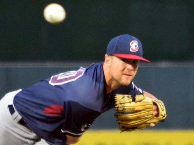 Somerset Patriots pitcher Stephen Perakslis delivers