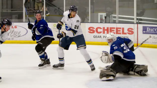 Andre Lee of the Sioux Falls Stampede (26) vs. the Fargo Force