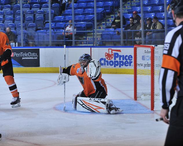 Lehigh Valley Phantoms goaltender Branden Komm vs. the Wilkes-Barre/Scranton Penguins in the preseason opener