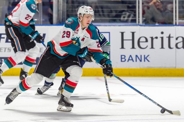 Kelowna Rockets LW Nolan Foote