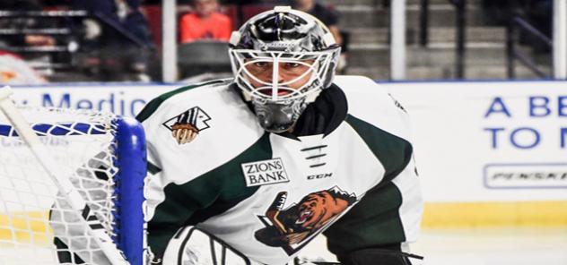 Utah Grizzlies goaltender Joe Cannata