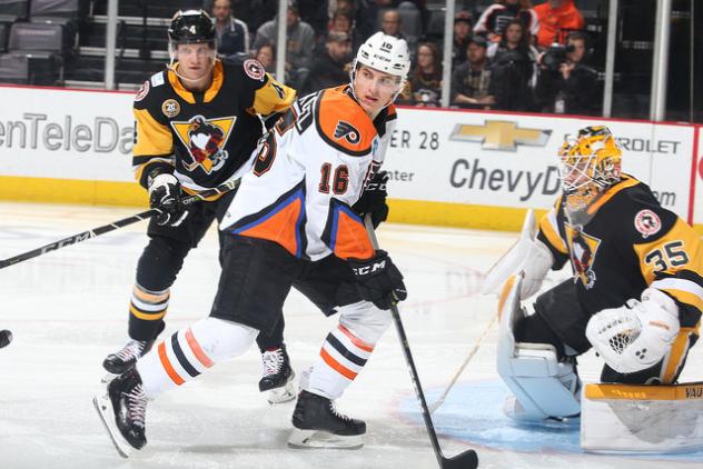 Lehigh Valley Phantoms forward Nic Aube-Kubel in front of the Wilkes-Barre/Scranton net