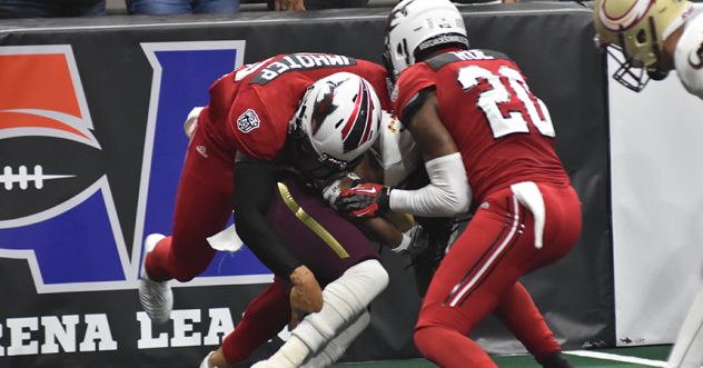 Jacksonville Sharks defensive back Rush Imhotep makes a tackle