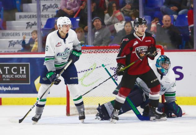 Dawson Holt of the Vancouver Giants vs. the Seattle Thunderbirds
