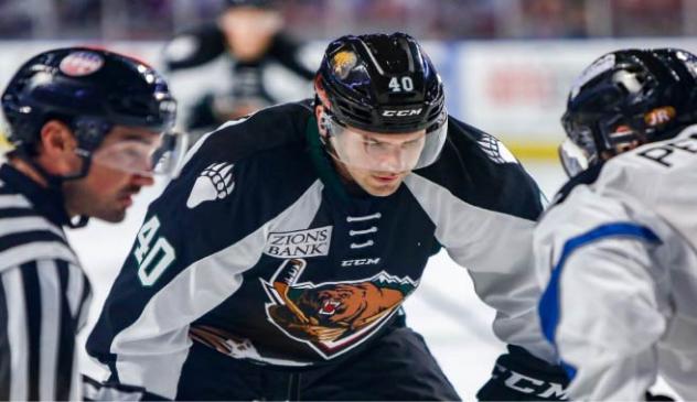 Caleb Herbert of the Utah Grizzlies