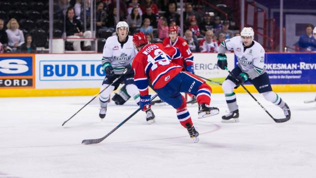 Riley Woods of the Spokane Chiefs vs. the Seattle Thunderbirds
