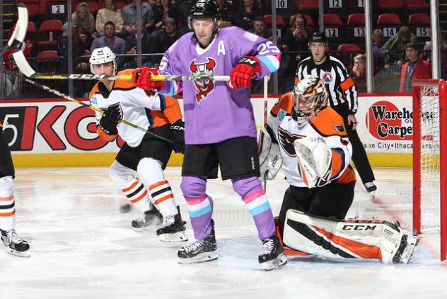 Lehigh Valley Phantoms goaltender Carter Hart vs. the Binghamton Devils