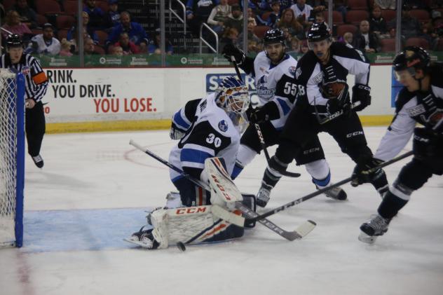 Utah Grizzlies converge on Wichita Thunder's goaltender