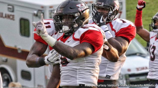 Linebacker Malik Slater with Valdosta State