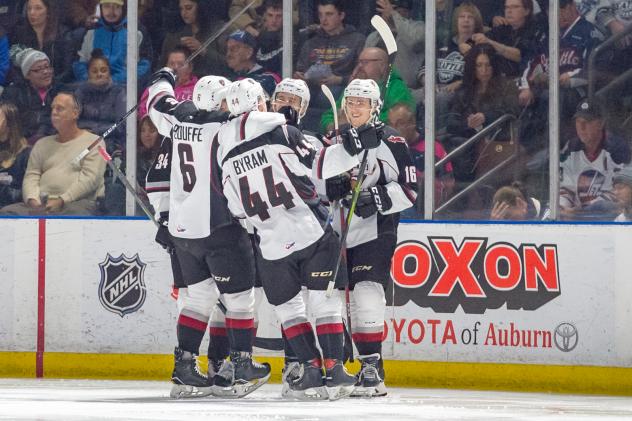 Vancovuer Giants celebrate a goal vs. the Seattle Thunderbirds