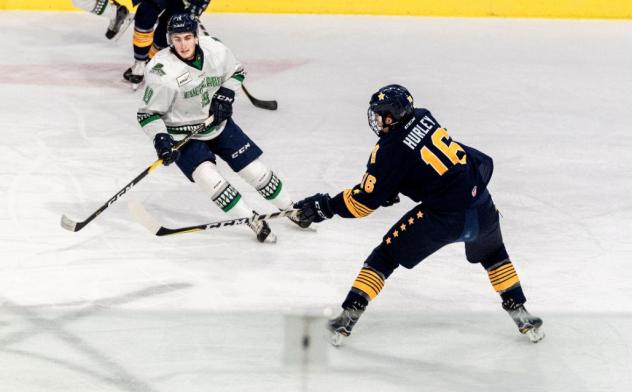 Connor Hurley of the Norfolk Admirals vs. the Florida Everblades