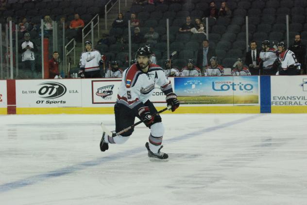 Evansville Thunderbolts defenseman Brandon Lubin
