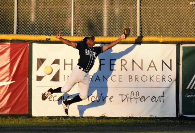 San Rafael Pacifics right fielder Javion Randle stretches to make a catch