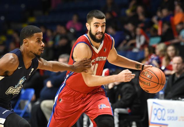 Cape Breton Highlanders guard Aaron Redpath