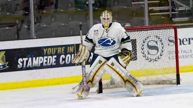 Sioux Falls Stampede goaltender Alec Calvaruso